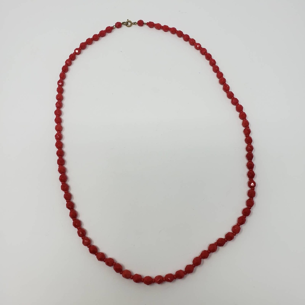 Red Glass Faceted Bead Strand Necklace Vintage - Picture 3 of 6